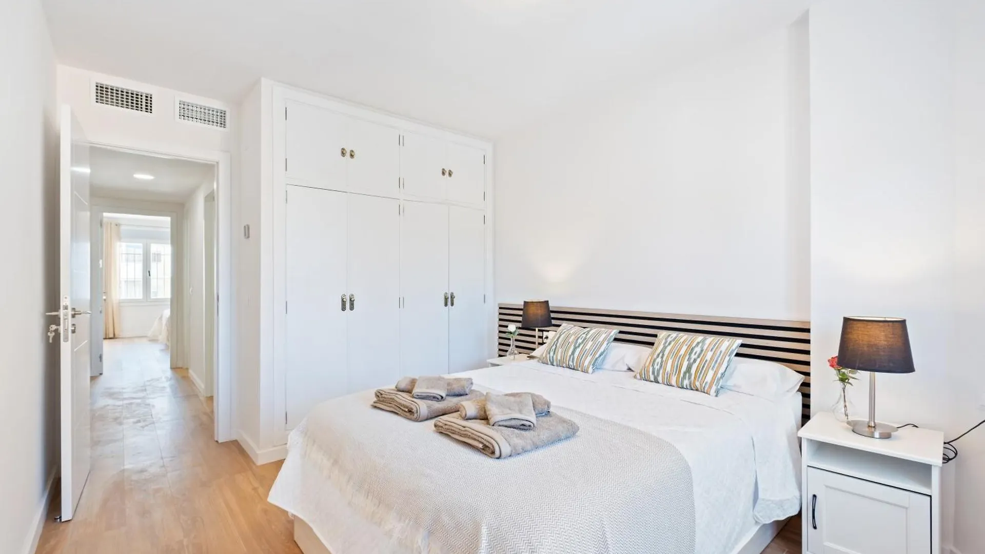 New Apartment In The City Center 3Beds, 2Baths, Terrace & Parking 马拉加 西班牙